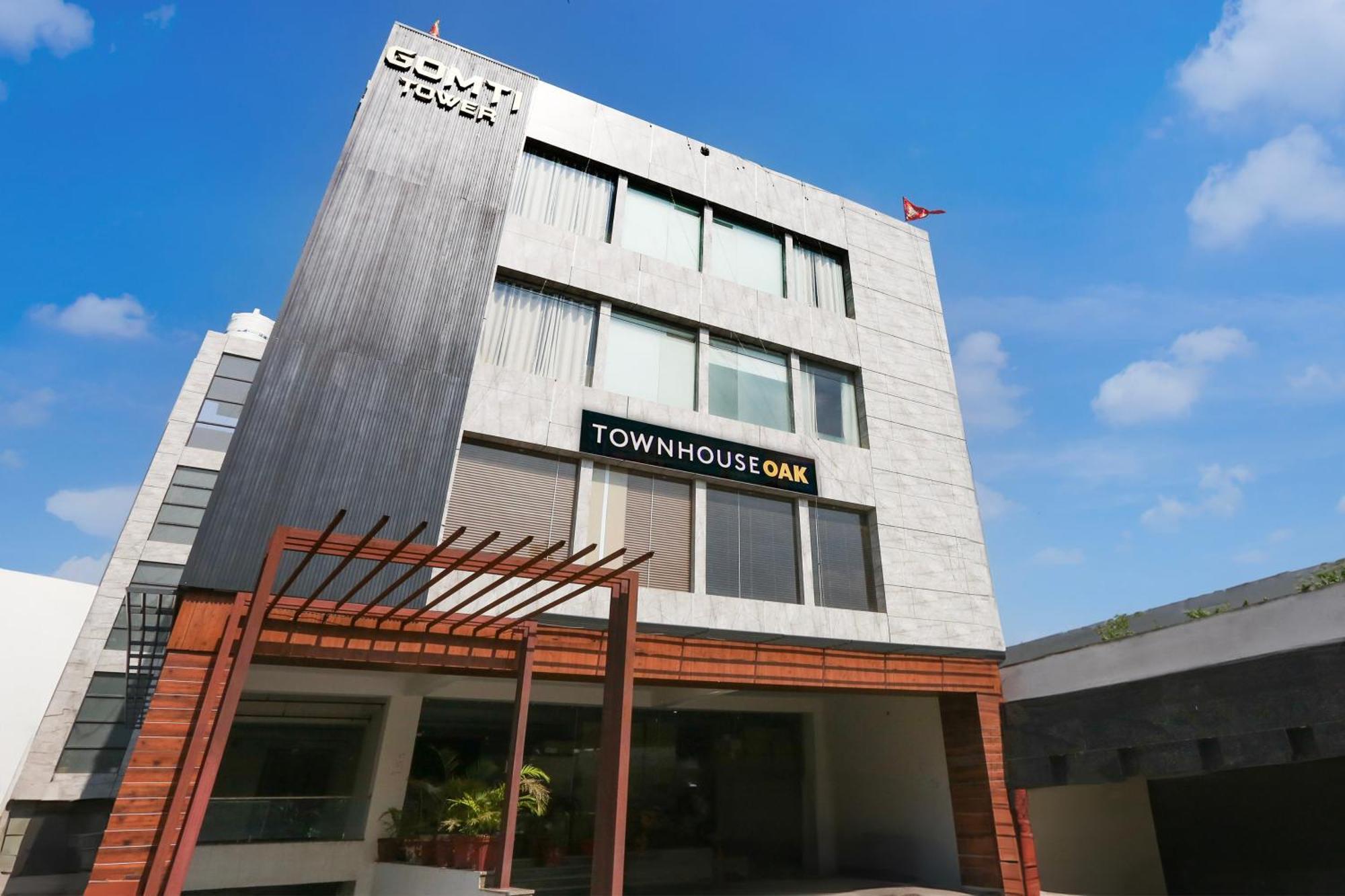 Palette Calista Premium Resort Samalkha Exterior photo
